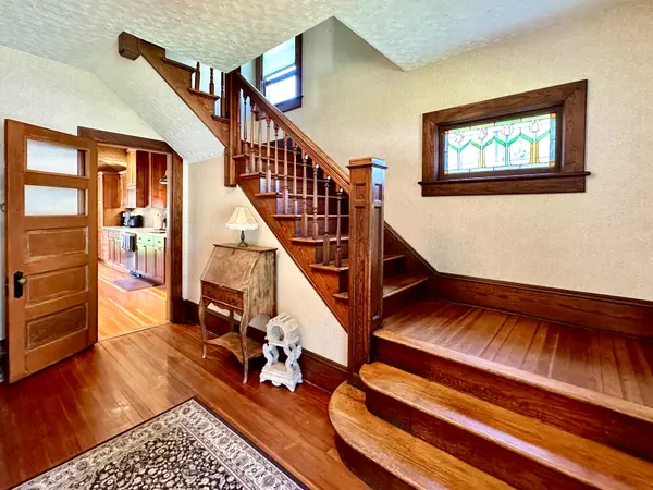 6081 Main St, Tannersville, NY 12485