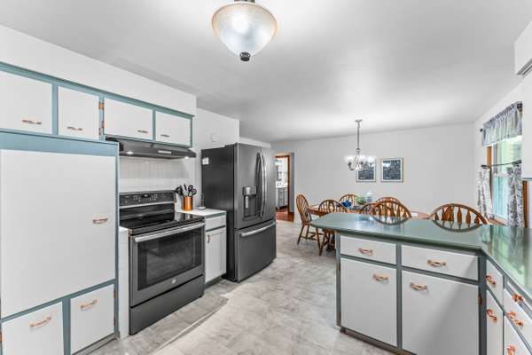 606 Miller Ave New Castle, PA 16101-1455