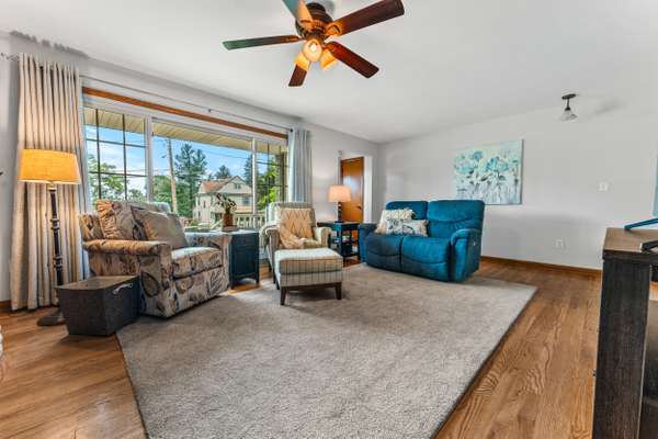 606 Miller Ave New Castle, PA 16101-1455