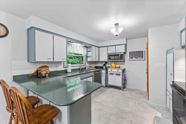 606 Miller Ave New Castle, PA 16101-1455