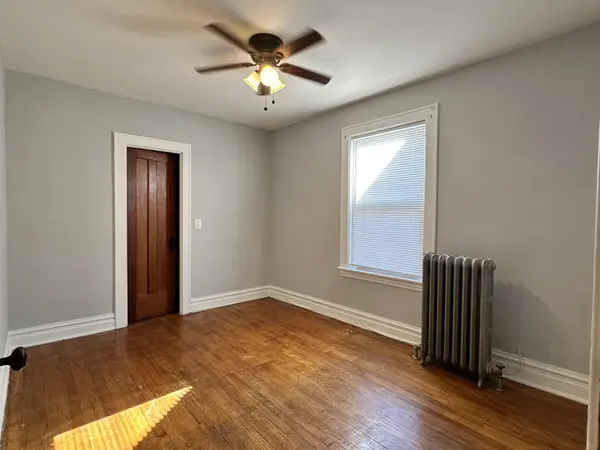 5418 W School St #2, Chicago, IL 60641-4185