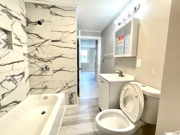 58 Wolcott St Waterbury, CT 06705-1141