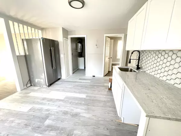 58 Wolcott St Waterbury, CT 06705-1141