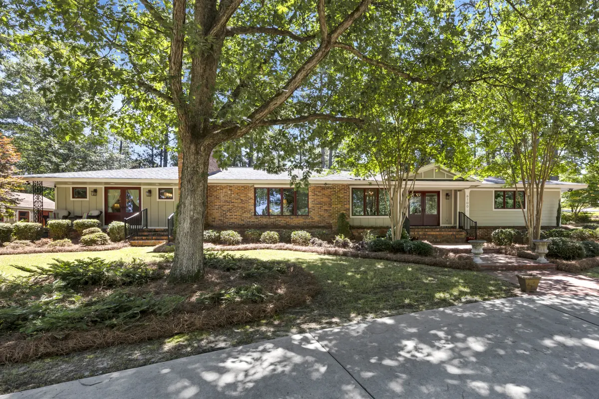 6100 Lakeshore Dr, Columbia, SC 29206-4332