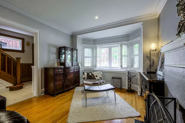 413 Roselawn Ave, Toronto, ON M5N 1J9