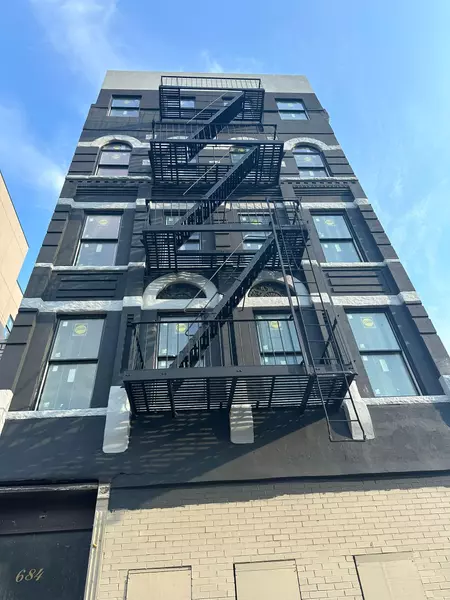 Harrison Avenue & Flushing Ave #1 Ground floor + Basement #1 Ground floor + Basement, Brooklyn Ny 11206, 