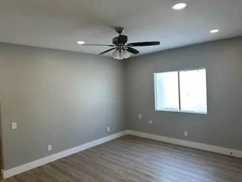 1617 W 24th St, Los Angeles, CA 90007-1526