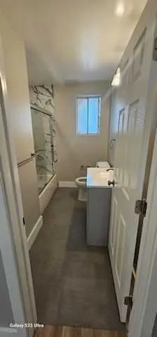 1617 W 24th St, Los Angeles, CA 90007-1526