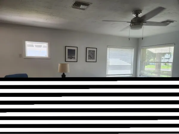 1477 S School Ave, Sarasota, FL 34239-2430
