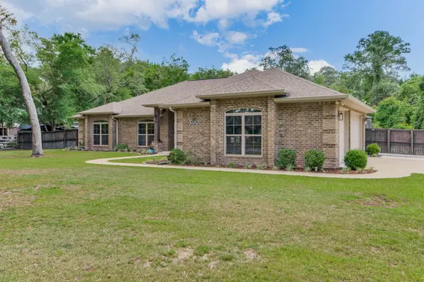 1090 Spanish Moss Dr Pensacola FL 32506