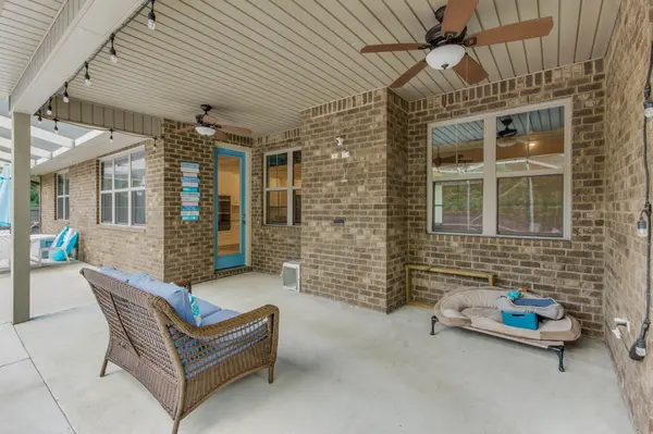 1090 Spanish Moss Dr Pensacola FL 32506