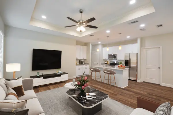 2316 Creekview Dr, Granbury, TX 76048-5726