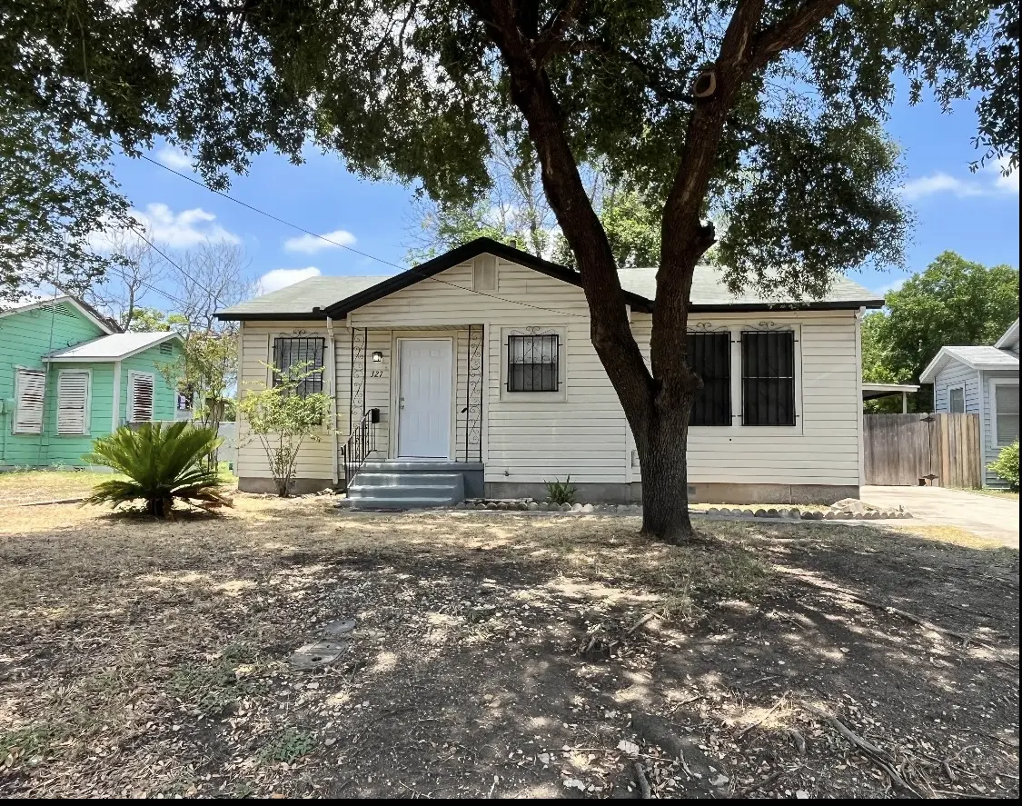 327 W Southcross Blvd, San Antonio, TX 78221-1157