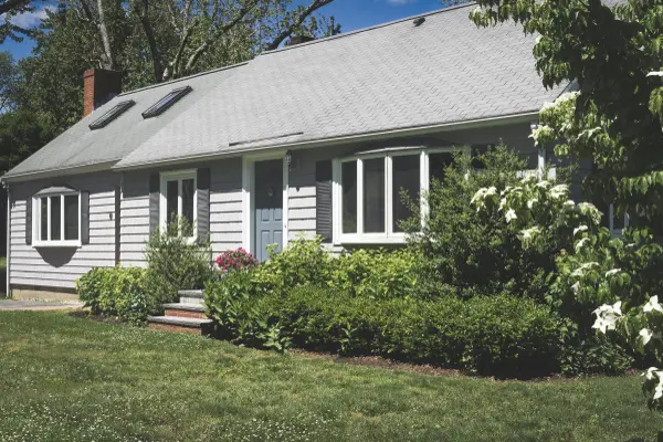 22 Grant Ave, South Hamilton, MA 01982-1819