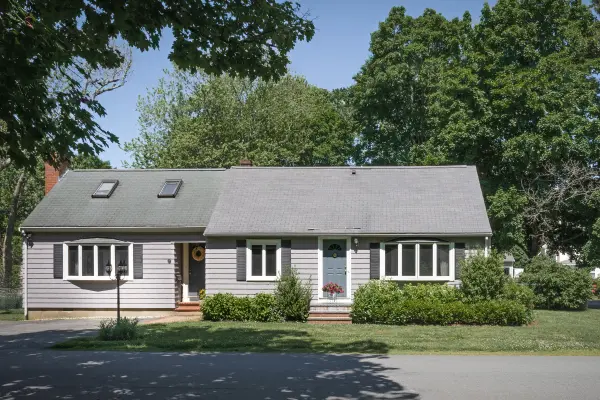 22 Grant Ave, South Hamilton, MA 01982-1819