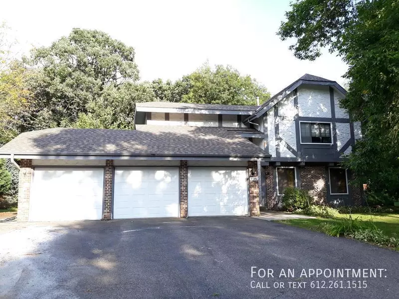17081 Creek Ridge Trl, Minnetonka, MN 55345-6310