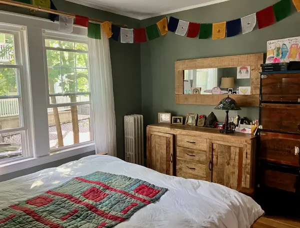 19 Prince St #1, Brookline, MA 02445-7504