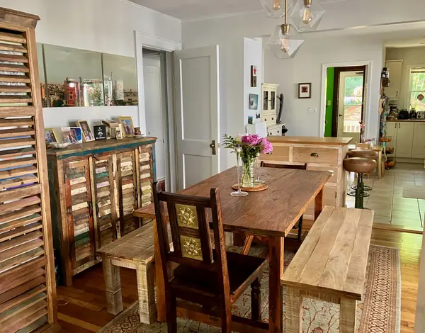 19 Prince St #1, Brookline, MA 02445-7504