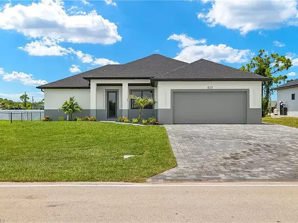 813 Jacaranda Pkwy, Cape Coral, FL 33909