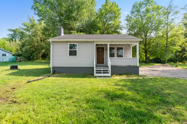 155 Midvale Rd, Wampum, PA 16157-2301