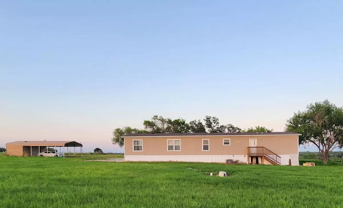 Falls City, TX 78113-5647,11903 State Highway 123 S