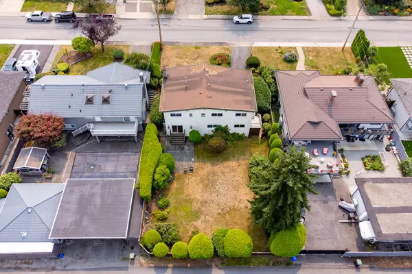 885 Cornell Ave, Coquitlam, BC V3J 2Z4