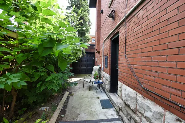 185 Fairleigh Ave S, Hamilton, ON L8M 2K6