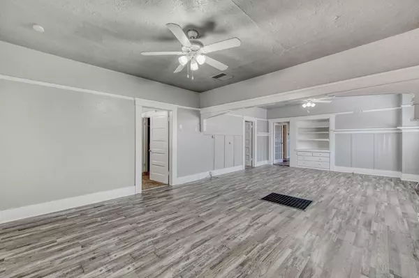 Fresno, CA 93706-3222,1020 A St