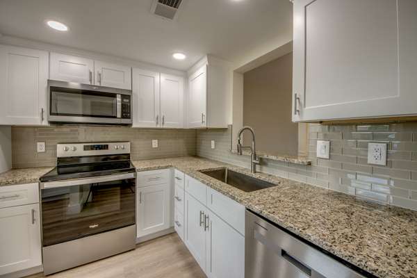 4116 SE 19th Ave #101, Cape Coral, FL 33904-8058