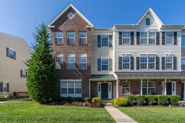 38 N School Ln, Souderton, PA 18964-1100