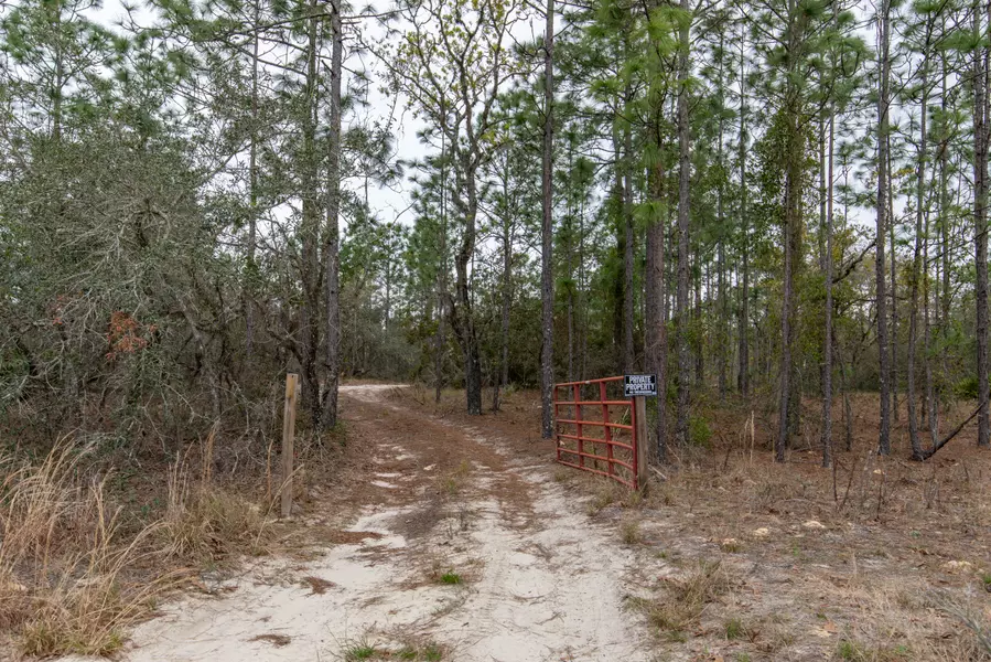 3057 W Scooter Ln, Dunnellon, FL 34433-2925