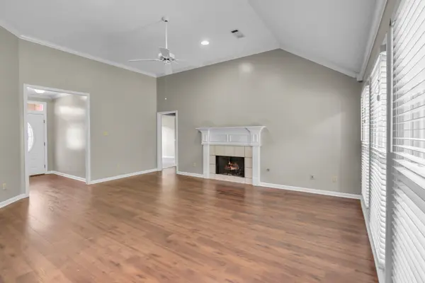 9066 Bellehurst Dr, Cordova, TN 38016-8440