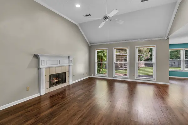 9066 Bellehurst Dr, Cordova, TN 38016-8440