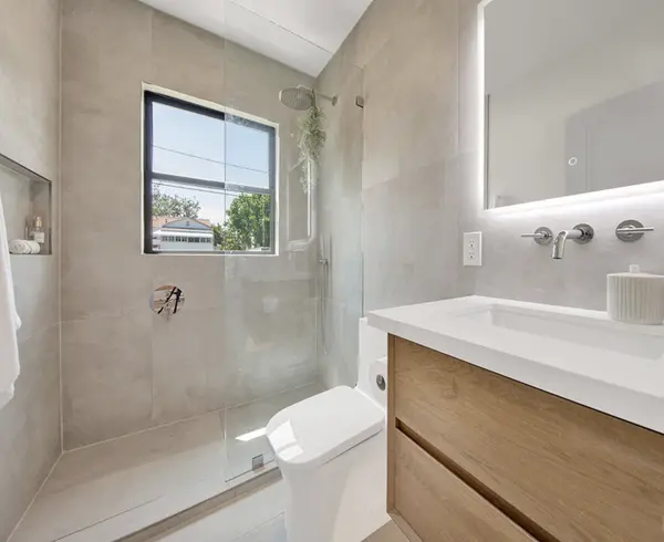 S Larchmont Blvd, Los Angeles, CA 90004