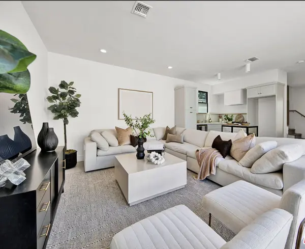 S Larchmont Blvd, Los Angeles, CA 90004