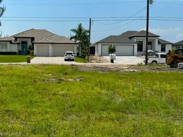1803 NW 38th Pl, Cape Coral, FL 33993-3530