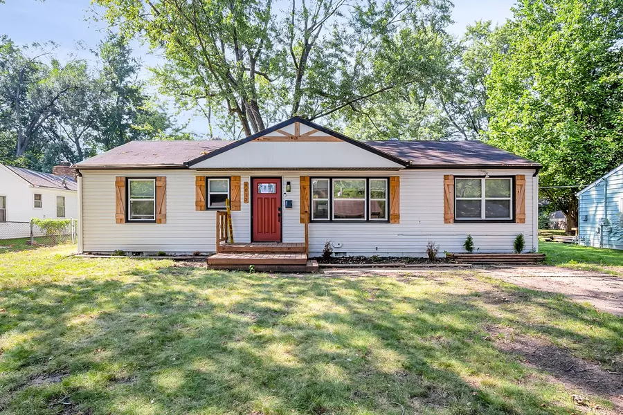 9012 E 74th Ter, Raytown, MO 64133-6433