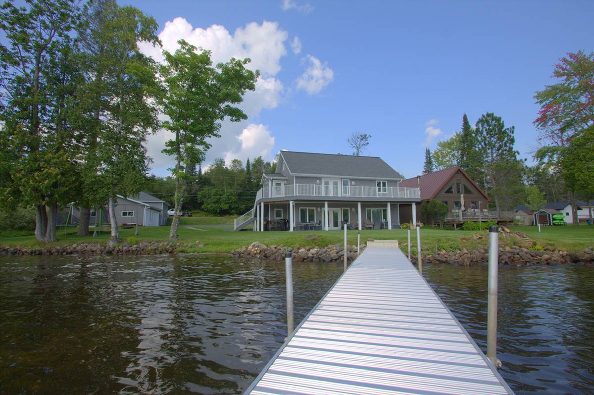 207 Noren Rd, Iron River, MI 49935-8480