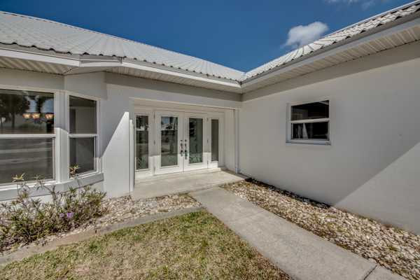 Cape Coral, FL 33904-9422,4918 Santa Monica Ct