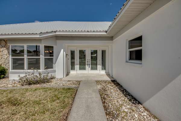Cape Coral, FL 33904-9422,4918 Santa Monica Ct
