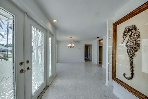 Cape Coral, FL 33904-9422,4918 Santa Monica Ct