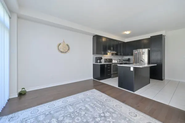 18 Bromfield St, Whitby, ON L1P1Y2