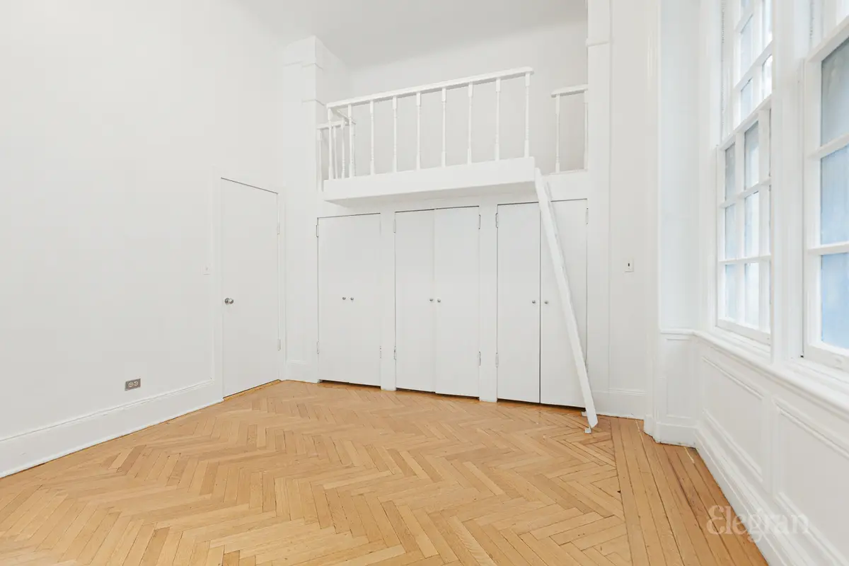 26 W 74th St #2B, New York, NY 10023-2444