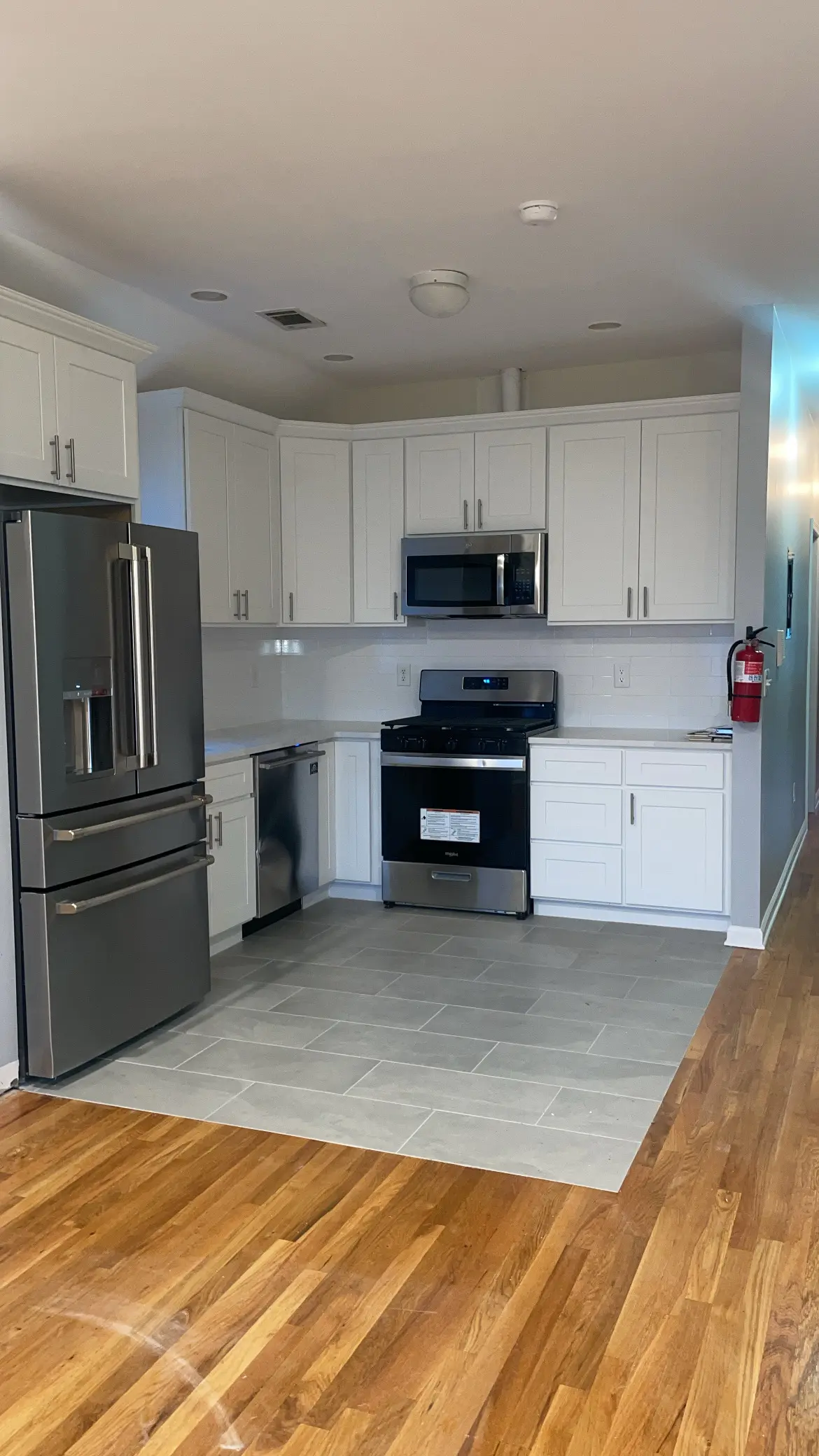 139 W 26th St #2, Bayonne, NJ 07002-1720