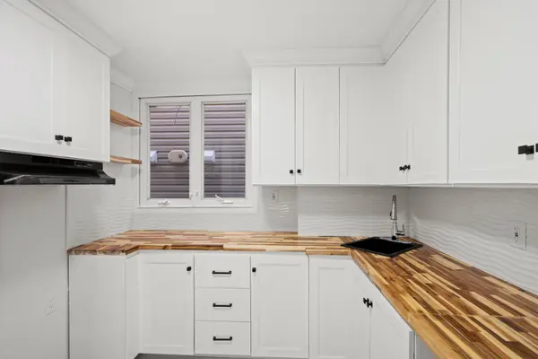 173 Lembeck Ave #2, Jersey City, NJ 07305-3802