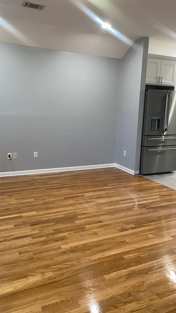 139 W 26th St #2, Bayonne, NJ 07002-1720