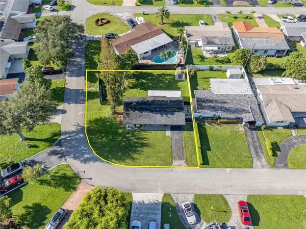 8430 NW 12th St, Pembroke Pines, FL 33024-4965