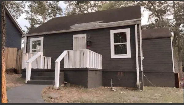 1105 Oak Knoll Ter SE, Atlanta, GA 30315-5213