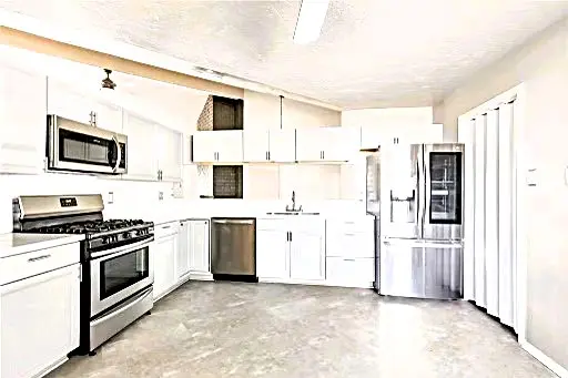 18926 Pine Trace Ct, Humble, TX 77346-3199