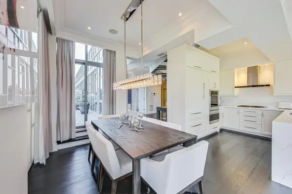 625 Queen St E #PH 609, Toronto, ON M4M 1G7